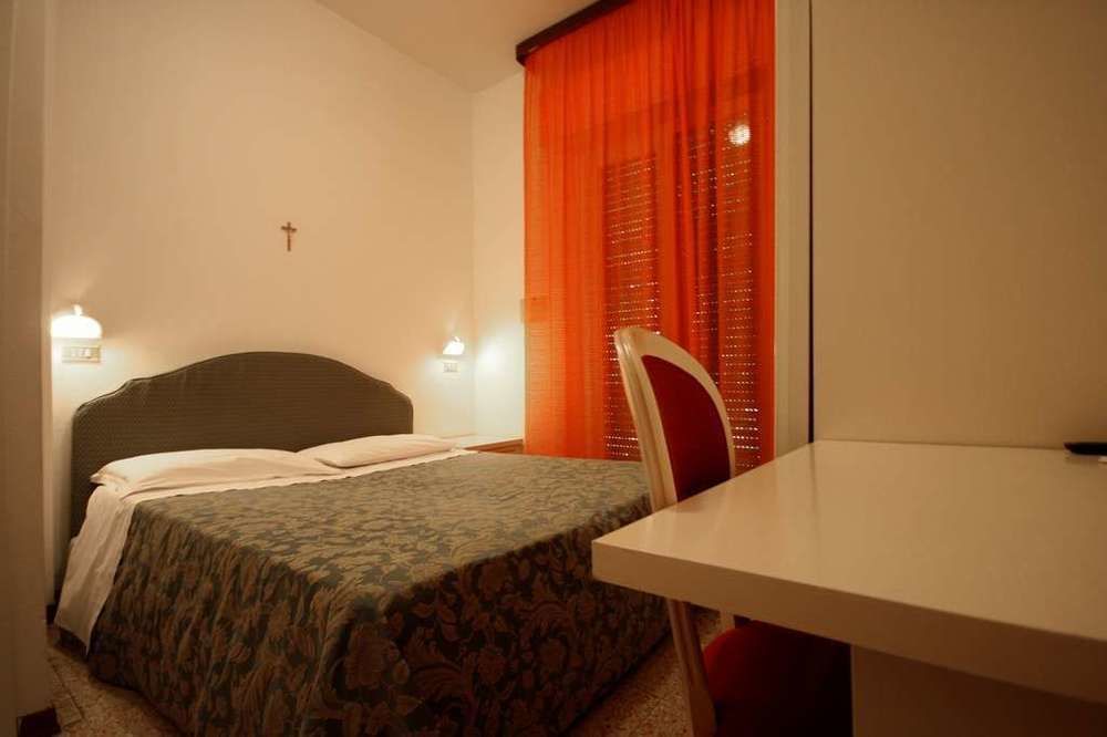 Albergo Leonarda Rimini Zewnętrze zdjęcie