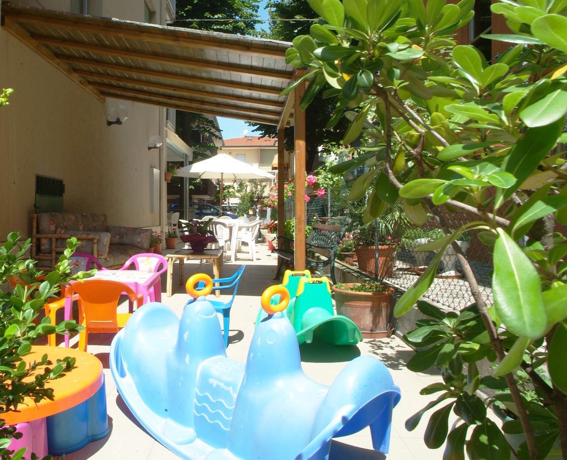 Albergo Leonarda Rimini Zewnętrze zdjęcie