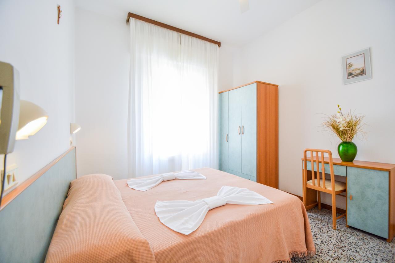 Albergo Leonarda Rimini Zewnętrze zdjęcie