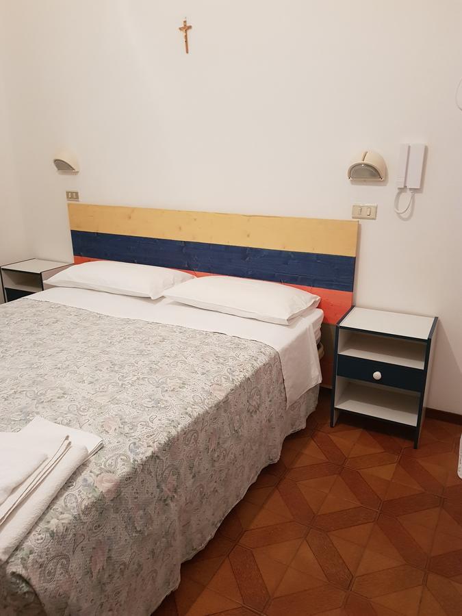 Albergo Leonarda Rimini Zewnętrze zdjęcie