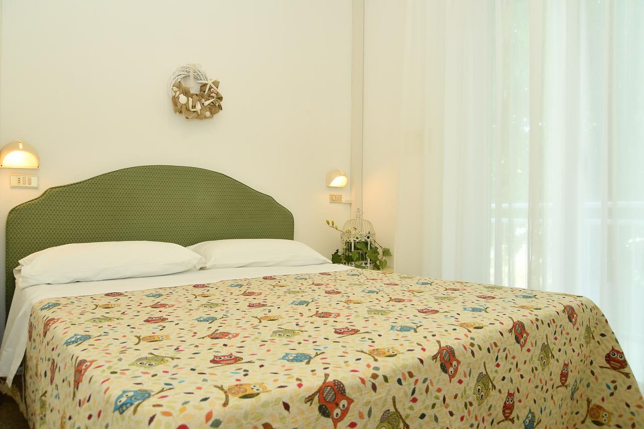 Albergo Leonarda Rimini Zewnętrze zdjęcie