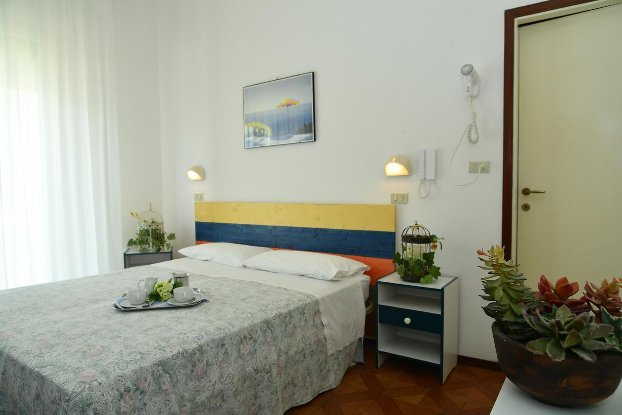 Albergo Leonarda Rimini Zewnętrze zdjęcie