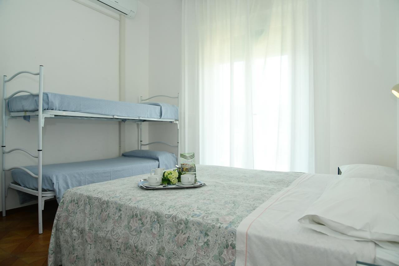 Albergo Leonarda Rimini Zewnętrze zdjęcie